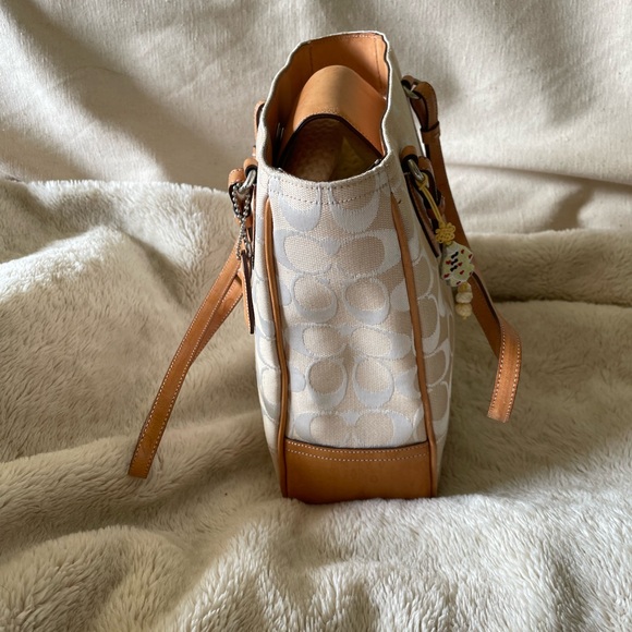 Coach limited edition tote bag, leather strap, inside zip pocket - Picture 5 of 10